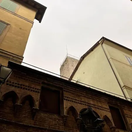 San Martino - Torre Medioevo Nel Centro Di *