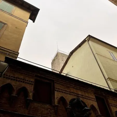 San Martino - Torre Medioevo Nel Centro Di Siena
